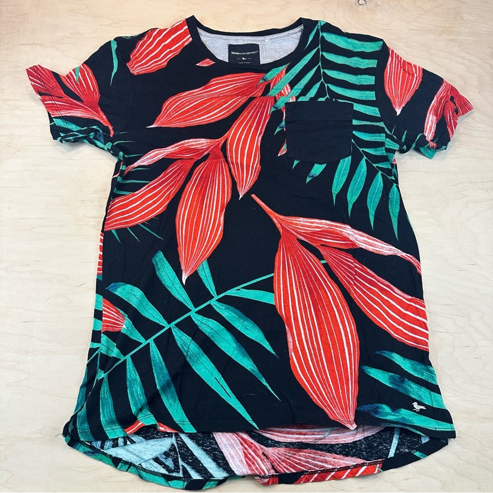 Modern amusement Tropical Leaf Print T-Shirt
